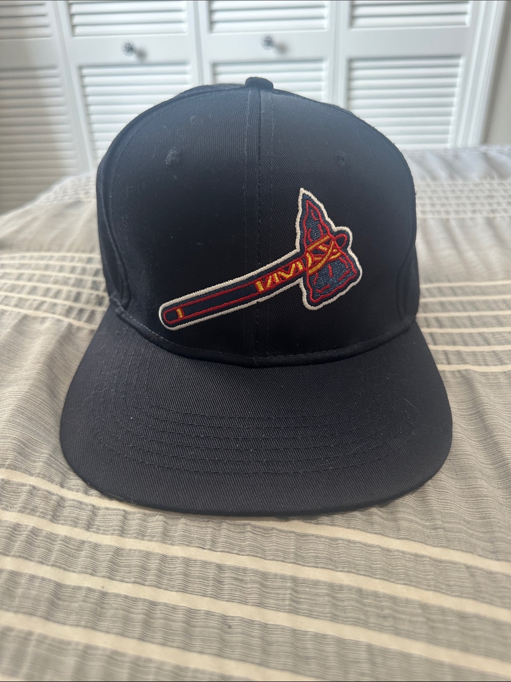 Atlanta Braves Tomahawk Patch Snapback Hat Dark Navy NWOT